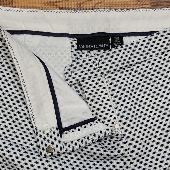 Cynthia Rowley Scalloped Hemmed Shorts Size 10 - Picture 4 of 11